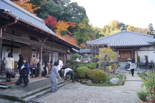 驚愕!!當麻寺西南院の素晴らしい紅葉と庭園、奈良の秋素晴らしい美しさに逢う旅_d0181492_21585454.jpg