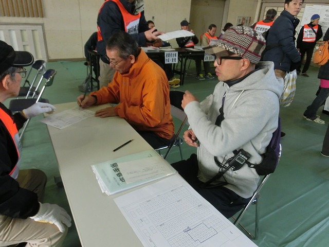 成果以上に課題が多かった 約450名が参加しての第2回吉原高校避難所開設・運営訓練_f0141310_842967.jpg
