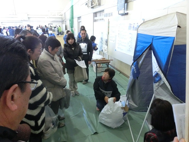 成果以上に課題が多かった 約450名が参加しての第2回吉原高校避難所開設・運営訓練_f0141310_882685.jpg