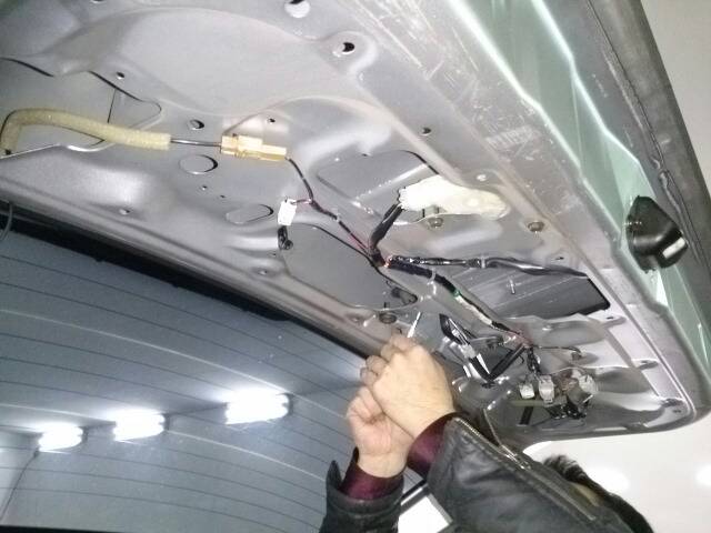 ★道路状況が悪化しております交通事故にはお気を付け下さい!!★(白石店)_c0161601_19452210.jpg