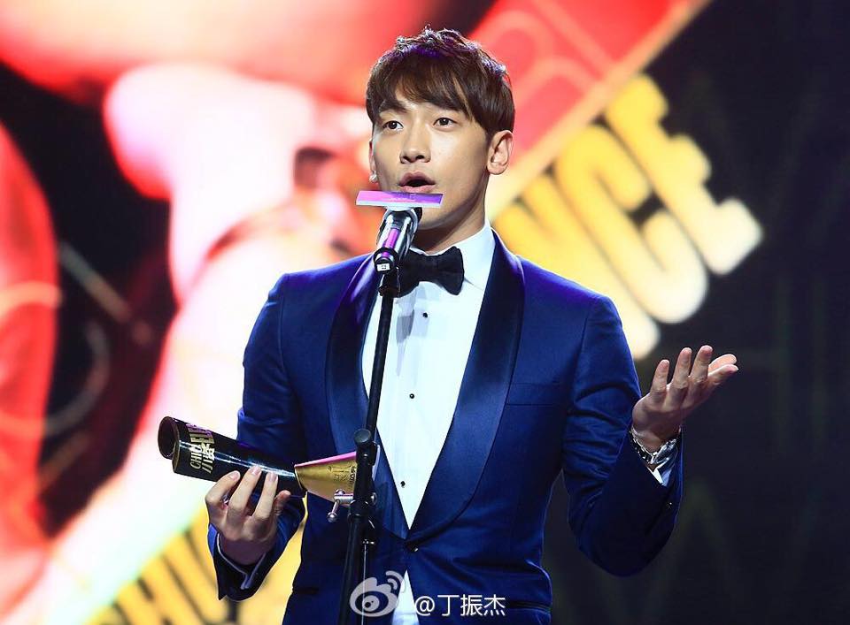 Rain CHIC! STYLE AWARDS　動画_c0047605_742187.jpg
