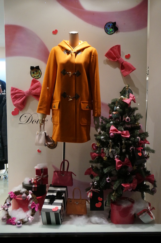 クリスマスツリーのディスプレイ Eau Claire Dolce Vita