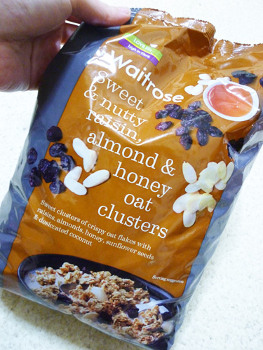 Waitrose Sweet&nutty raisin, almond&honey oat clusters_c0152767_16295927.jpg