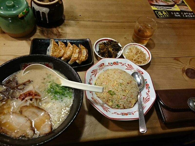 久しぶりのラーメン_e0187362_1121150.jpg