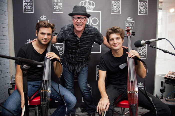 イタリアのラジオ番組に出演 #2CELLOS _b0064176_2144663.jpg