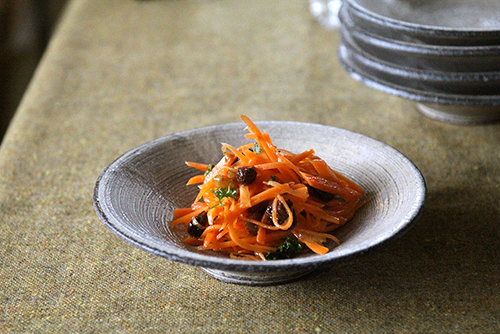 福袋特集 2024 小澤基晴さんの粉引浅鉢とリム皿 : sizuku 食器