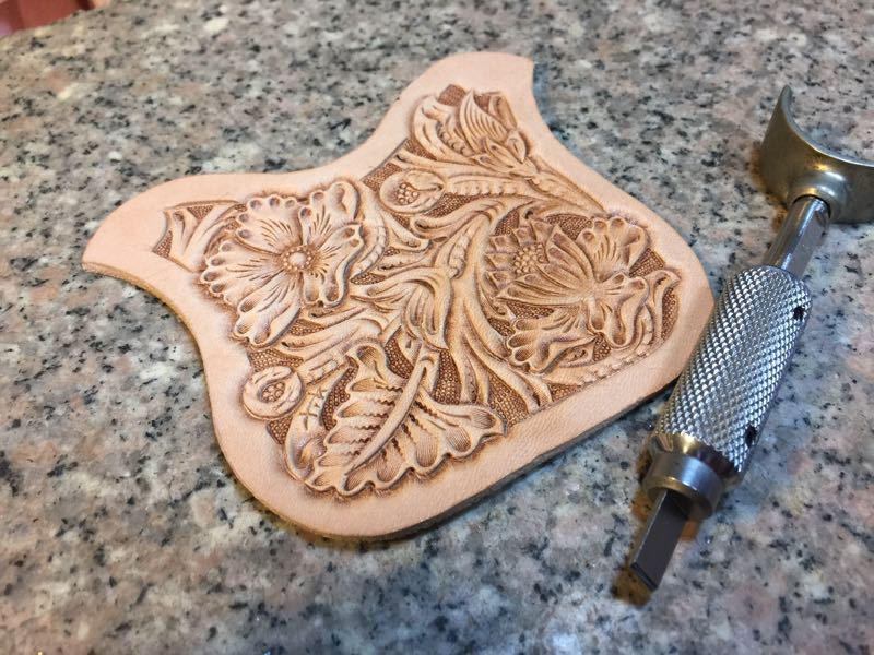 レザーカービング額装 Laugh R's leather works
