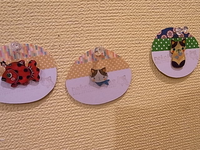 ブローチ展あと4日!Pちゃん、カレンダーいろいろご紹介_d0322493_2223976.jpg