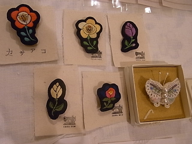 ブローチ展あと4日!Pちゃん、カレンダーいろいろご紹介_d0322493_2225122.jpg