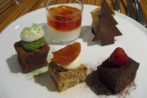 トラヤカフェ六本木ヒルズ店 クリスマスデザートプレート My Favorite Things