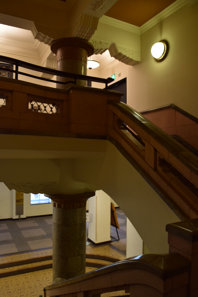 旧横浜商工奨励館(昭和モダン建築探訪)_f0142606_1730823.jpg