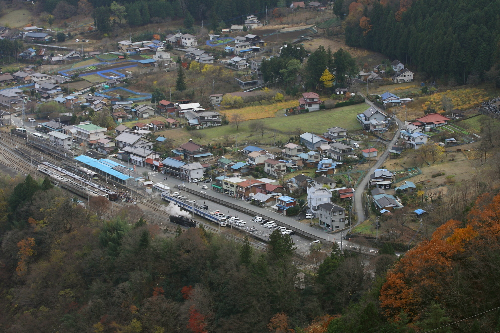 紅葉の終着駅 - 2014年晩秋・秩父 - _b0190710_0184935.jpg