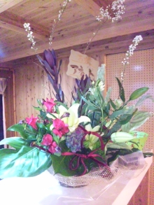 お祝いのお花ありがとうございます_a0327716_17554556.jpg
