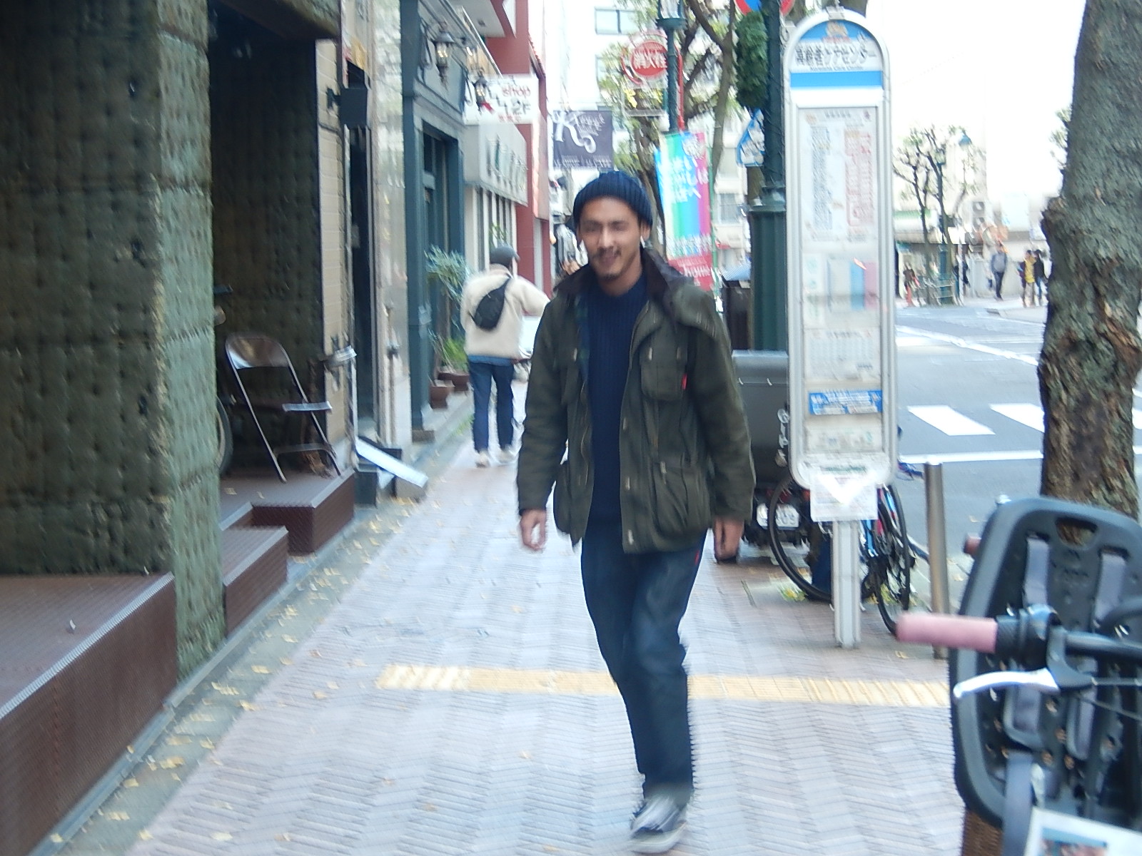 12月13日　渋谷　原宿　の自転車屋　FLAME bike前です_e0188759_14553881.jpg