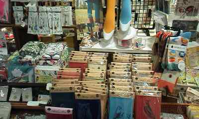 東急ハンズ梅田店インコと鳥の雑貨展山盛り新作到着!_d0322493_0194382.jpg
