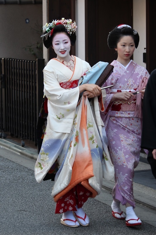 祇園甲部 井上流 舞妓芸妓 舞扇 刻印あり 使用感あり