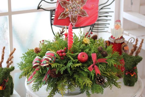 クリスマスのアレンジメントとマカロンキャンドル_a0292194_1854473.jpg