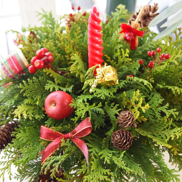 クリスマスのアレンジメントとマカロンキャンドル_a0292194_193936.jpg