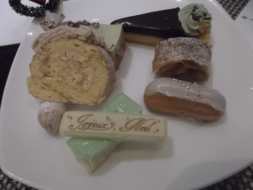 ヒルトン東京 マーブルラウンジ クリスマスデザートブッフェ_f0076001_2347311.jpg