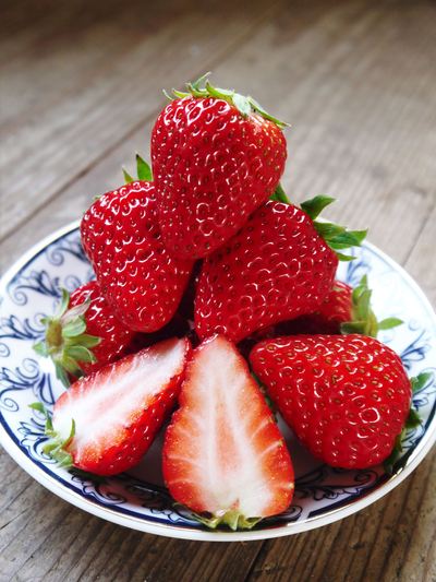 完熟紅ほっぺ 朝摘み完熟イチゴ!好評発売中!!_a0254656_18383514.jpg