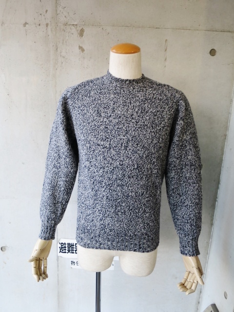 Jamieson\'s ・・・ 某メーカー・別注柄・シェットランドWOOL CRUE SWEATER!!_d0152280_22372569.jpg