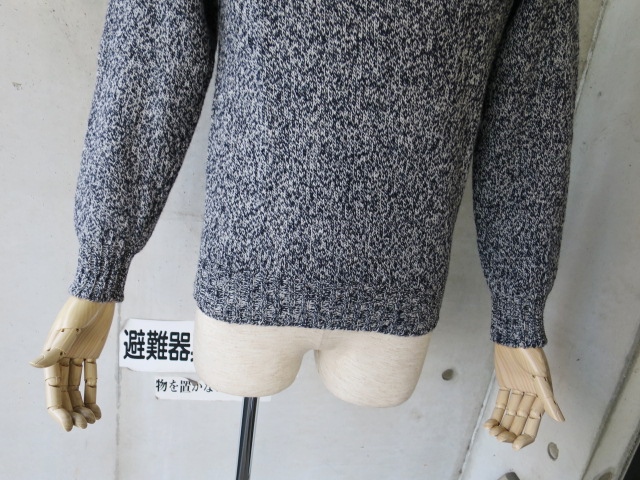 Jamieson\'s ・・・ 某メーカー・別注柄・シェットランドWOOL CRUE SWEATER!!_d0152280_22381360.jpg