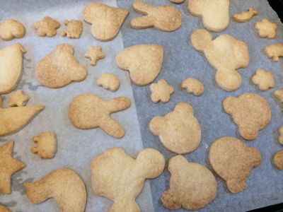 12月16日の給食。クッキー作りをしました!_c0293682_17281145.jpg