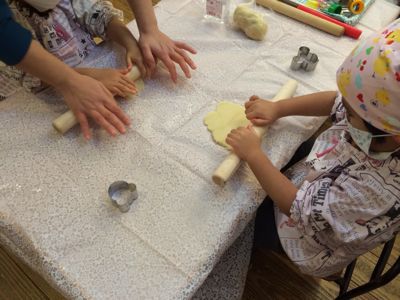 12月16日の給食。クッキー作りをしました!_c0293682_172882.jpg