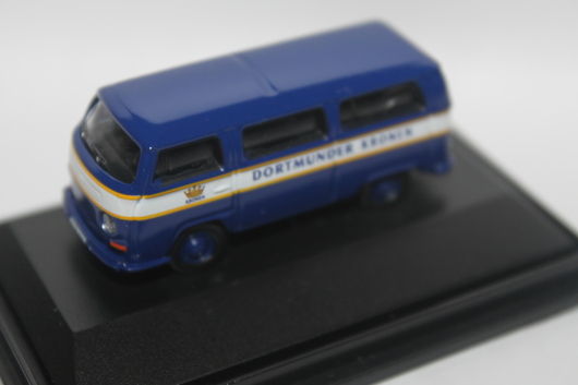 1/87 Schuco VolksWagen T2 Bus COMMERCIAL MODEL #2_b0285587_738151.jpg