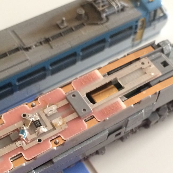 KATO EF66 100 常点灯化＋ちらつき対策できた！ : エンゼル・エクスプレス