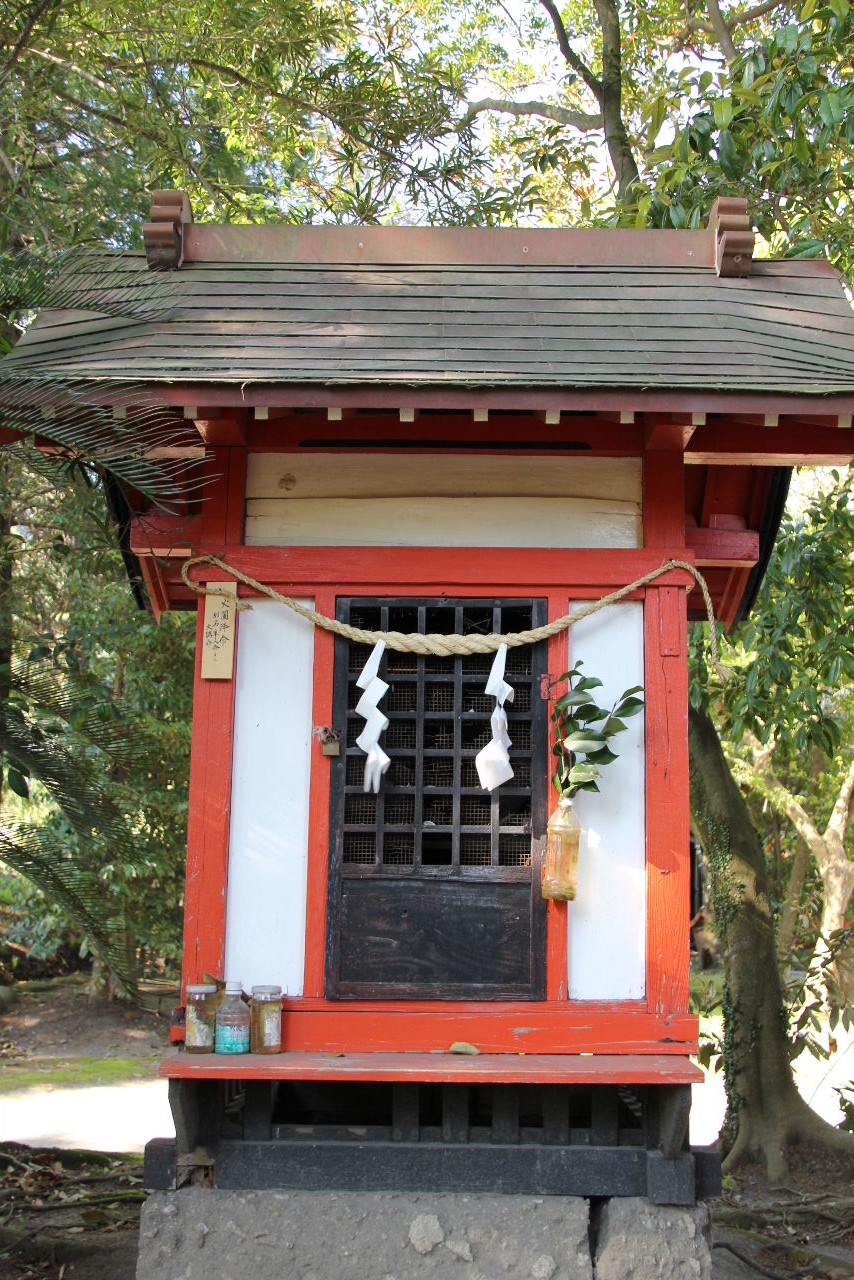 【止上神社】　 六座、日向三代の神を祀る_c0011649_0205814.jpg