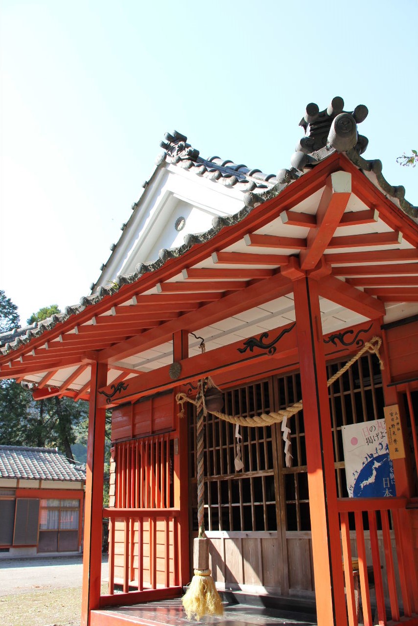 【止上神社】　 六座、日向三代の神を祀る_c0011649_904841.jpg