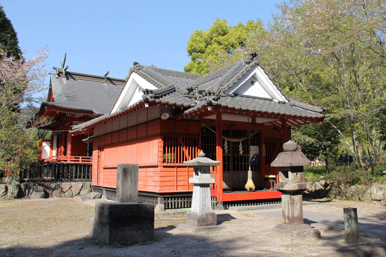 【止上神社】　 六座、日向三代の神を祀る_c0011649_951223.jpg