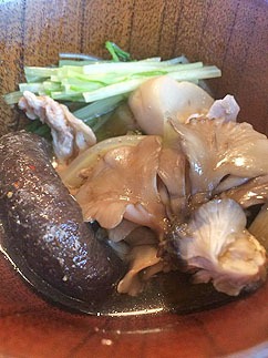 久々のまかないごはん キノコ鍋_b0014003_9524642.jpg