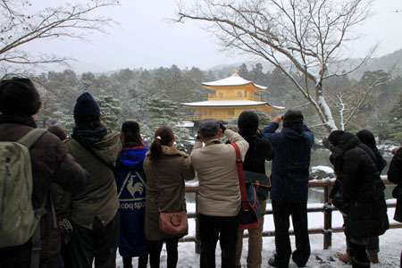 雪の金閣寺_e0048413_18273446.jpg