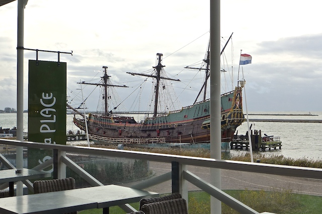 アウトレットショップ Batavia Stad_c0197980_3213235.jpg