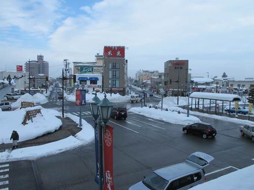 朝の散歩は米沢駅まで　１２月２０日９時過ぎ・・・２_c0075701_14395184.jpg