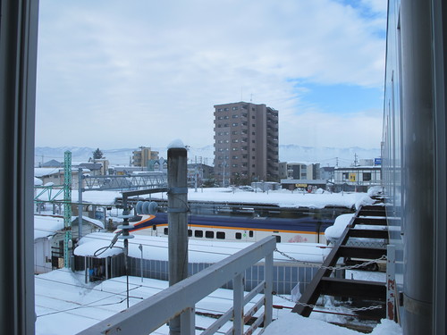 朝の散歩は米沢駅まで　１２月２０日９時過ぎ・・・２_c0075701_14403752.jpg