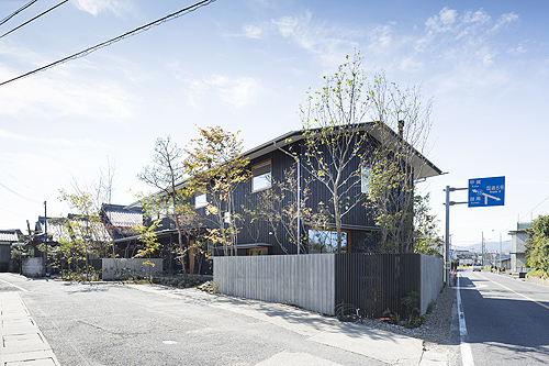 谷口工務店社屋_b0014003_21314089.jpg