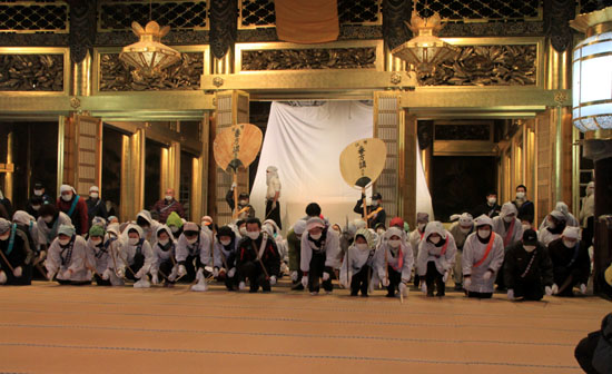 すす払い 東・西本願寺_e0048413_165648100.jpg