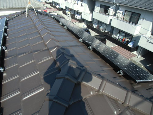 H様邸(安佐南区東野)太陽光発電システム・瓦葺き替え工事_d0125228_821573.jpg
