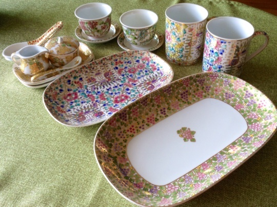 バンコクのベンジャロン焼の専門店タイ・イセキュウ | Thai Isekyu