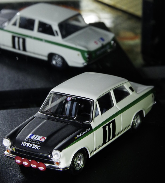 FORD CORTINA Mk１_d0237340_1354330.jpg