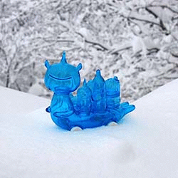 Microbus \"To The Yeti Mountain\" by Aya Kakeda_e0118156_82325.gif