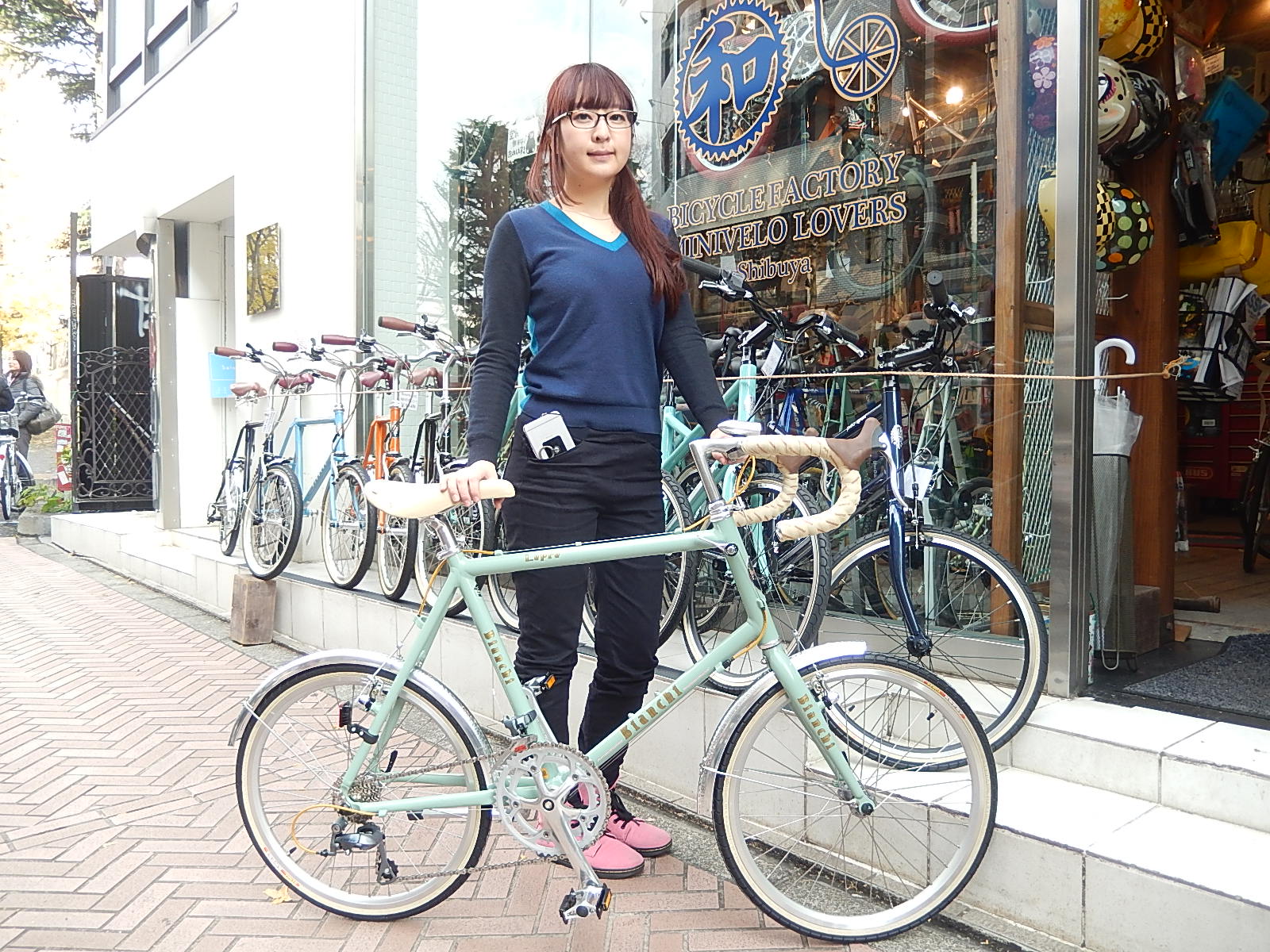 12月21日　渋谷　原宿　の自転車屋　FLAME bike前です_e0188759_1481591.jpg