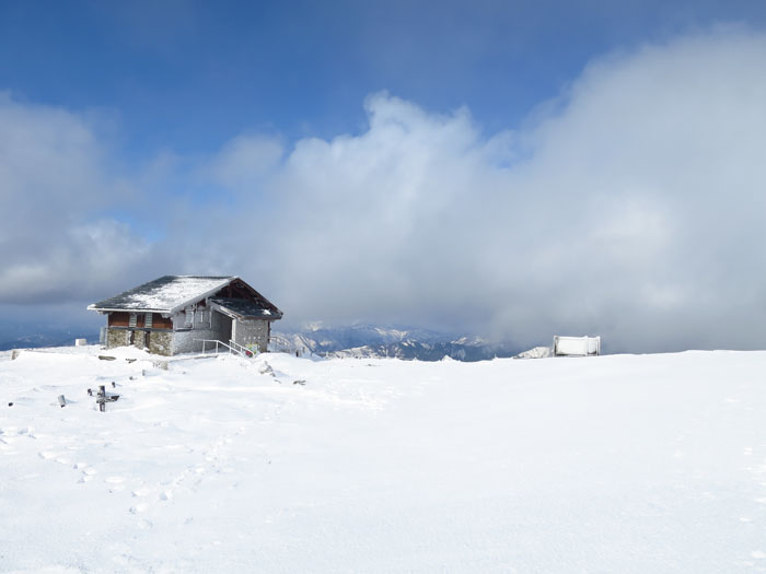 雪の伊吹山を登って来ました！_e0077010_2132698.jpg