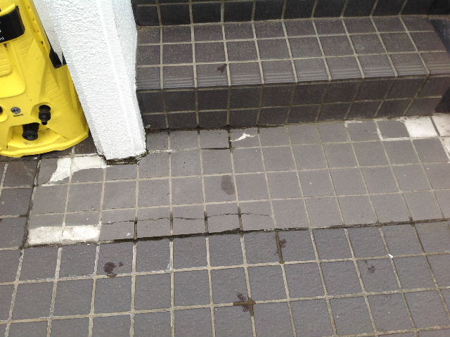 看板・タイル・通路清掃・樹脂ワックス_f0031037_194504.jpg