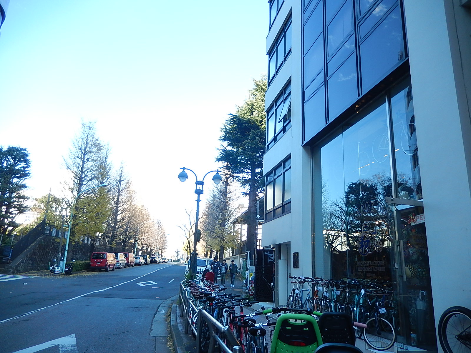12月22日　渋谷　原宿　の自転車屋　FLAME bike前です_e0188759_15435145.jpg