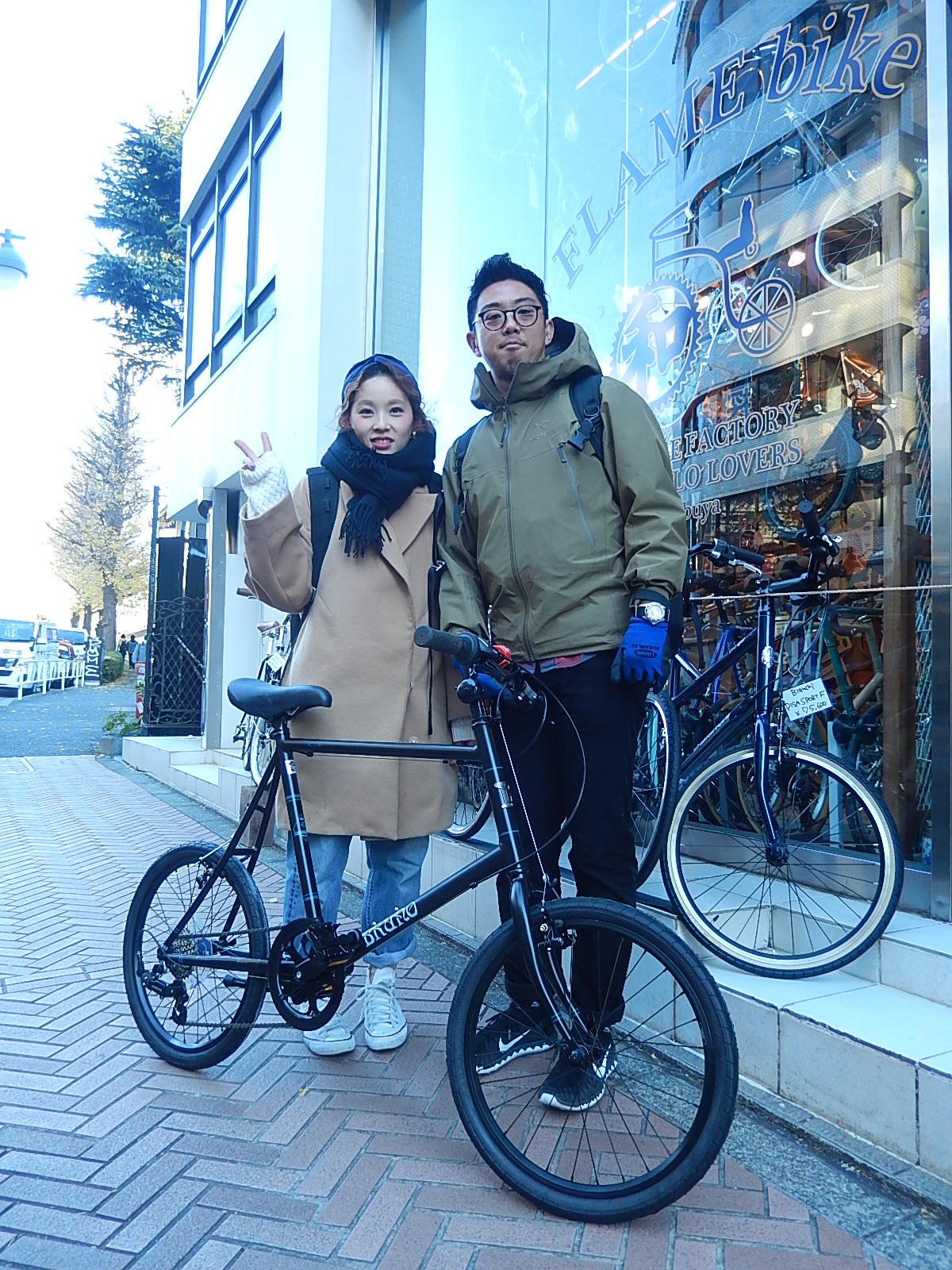 12月22日 渋谷 原宿 の自転車屋 FLAME bike前です_e0188759_15474411.jpg