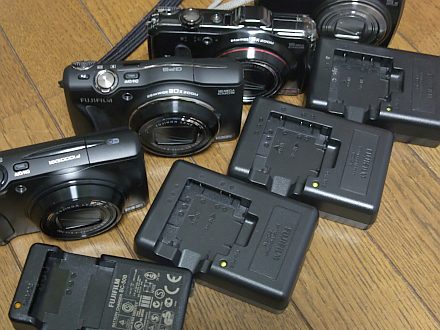 写真や動画を無線LAN通信でスマホに簡単転送、SNSへのアップも可能！ Wi-Fi®対応 デジタルカメラ「FinePix Z2000EXR」新発売 :  ニュースリリース | 富士フイルム